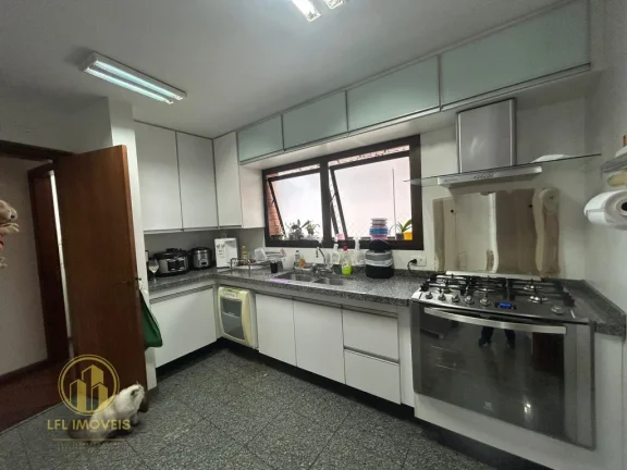 Imagem Apartamento à Venda, com 4 dormitórios e 3 vagas. Pacaembú.