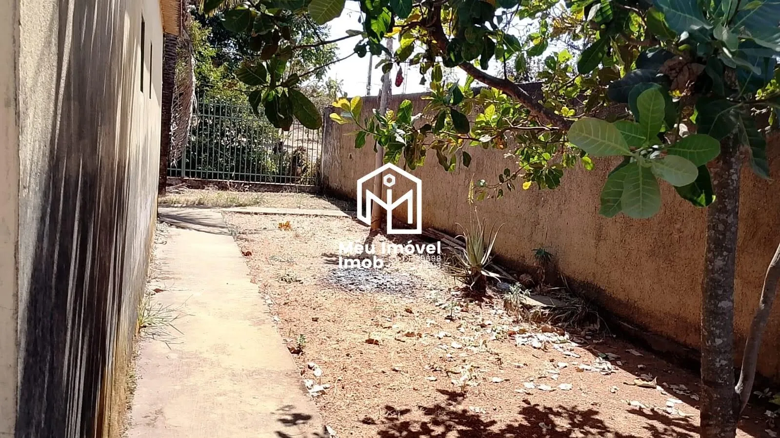 Imagem Casa Parque JK 2 Quartos 1 Suíte 4 Vagas 506m² Luziânia/GO