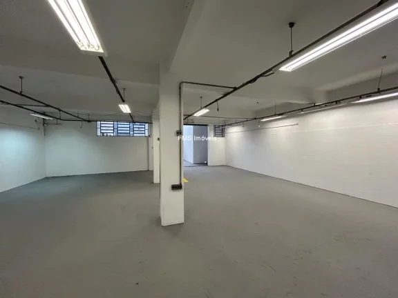 Imagem Loja com 1300m² na Av. Jabaquara.