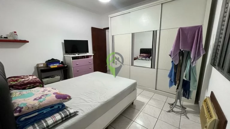 Imagem Apartamento à venda com 3 dormitórios e Garagem Coletiva no bairro da Aparecida em Santos/SP