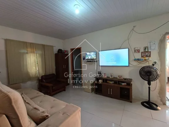 Imagem Casa á venda - Com 02 Quartos sendo 01 suite - Santos Prates 2 - Mantena - MG