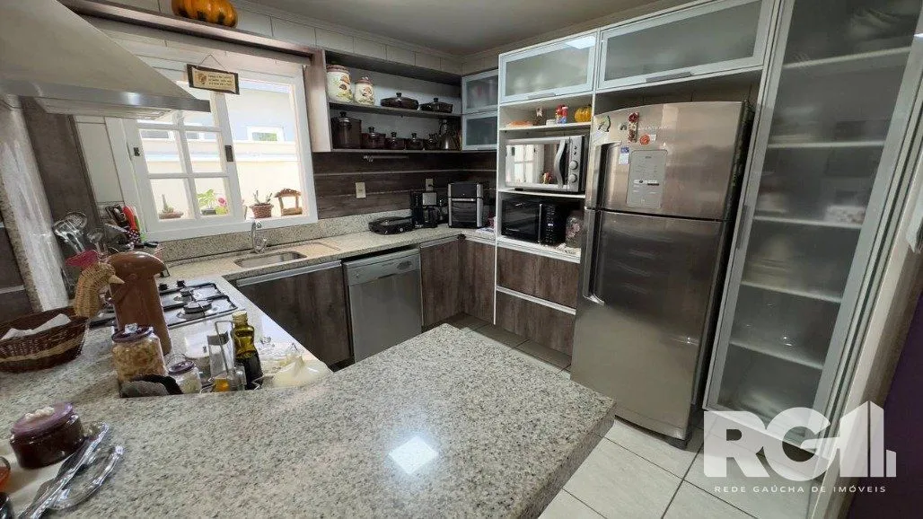 Imagem Casa com 5 Quartos 240m² privativos no Condomínio Parque Iguaçu. Bairro Ecoville