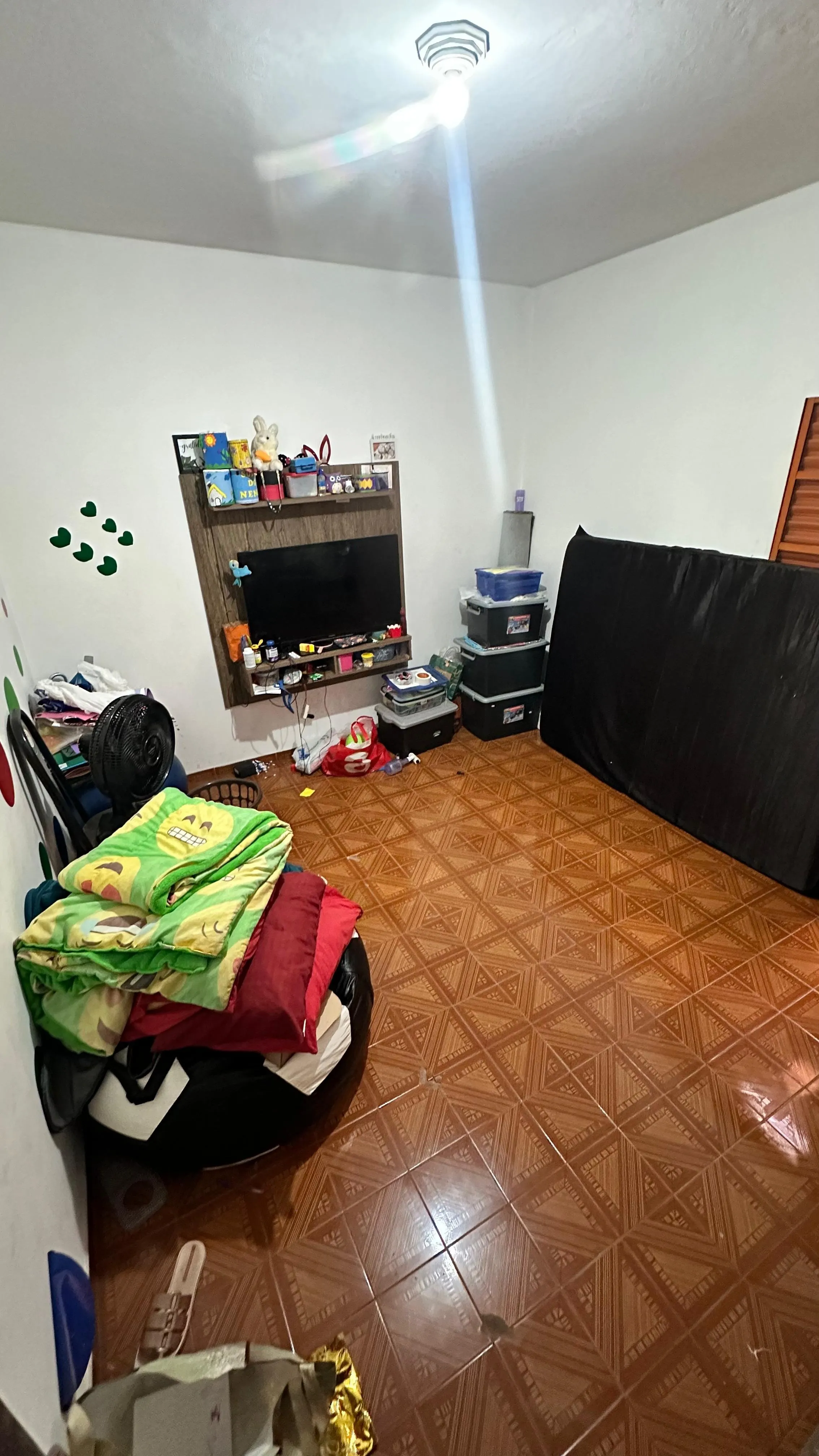 Imagem Espaçoso Sobrado de 3 Andares no Bairro São Conrado