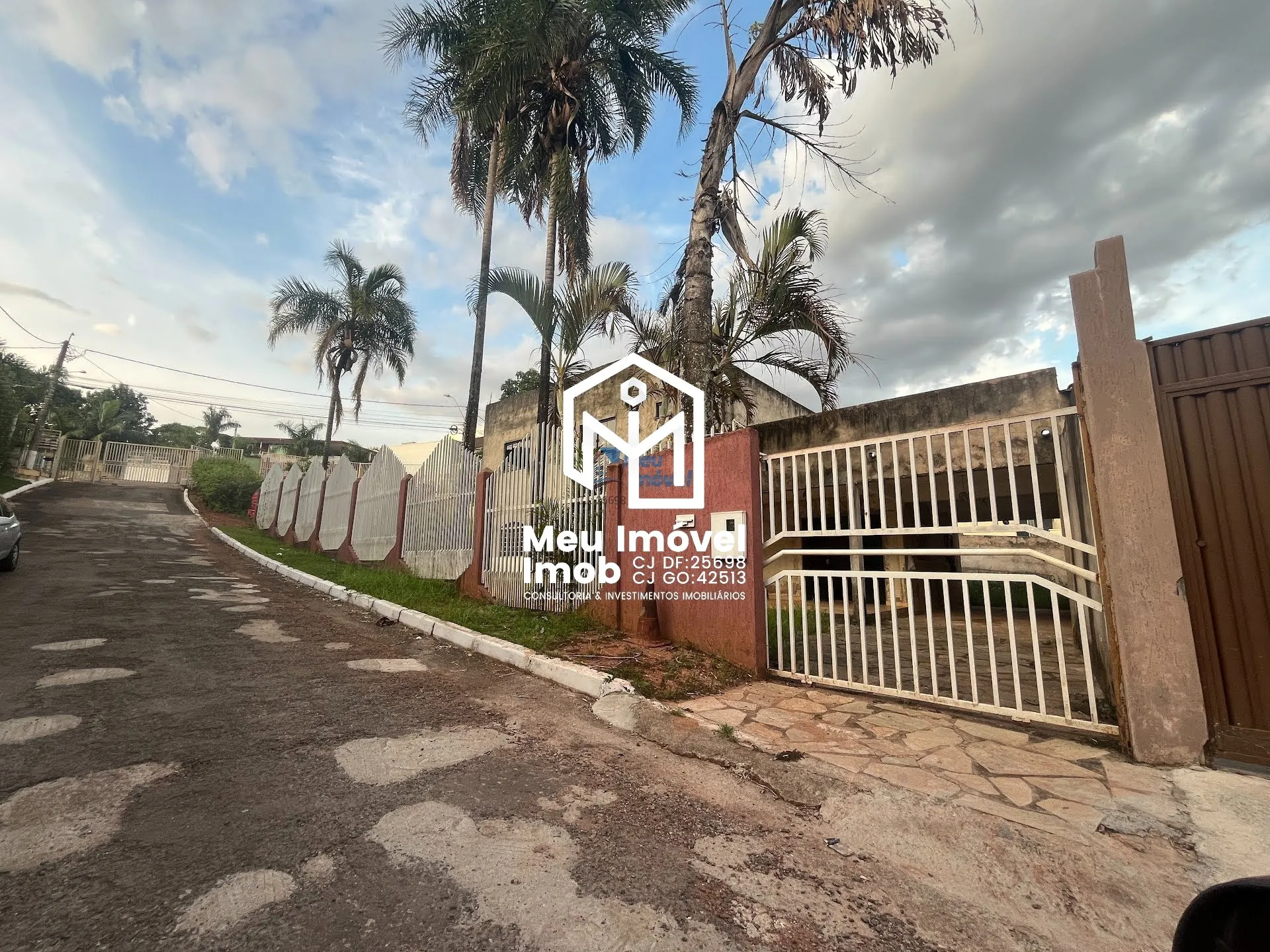 Imagem Casa Park das Veredas 6 Quartos 4 Suítes 6 Vagas 380m²