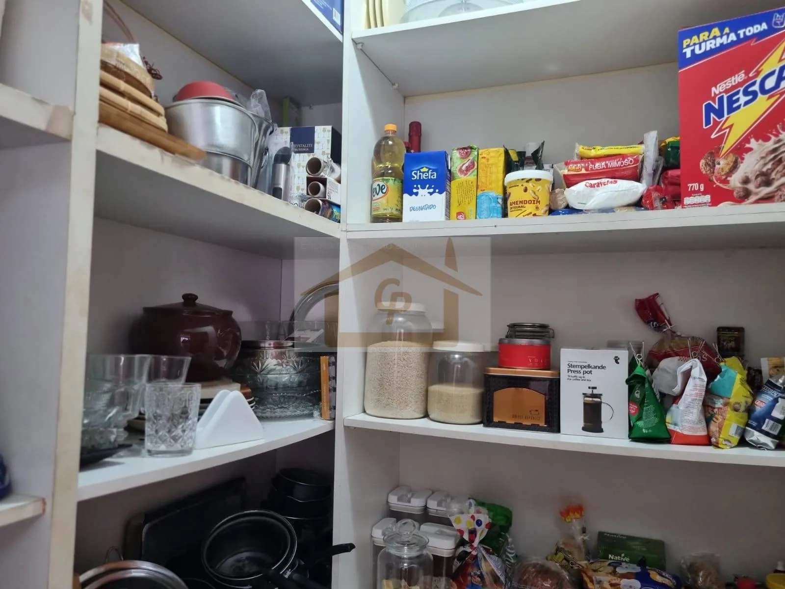 Imagem Casa Térrea, 3 quartos sendo um suíte, 2 vagas Clube Completo!!!