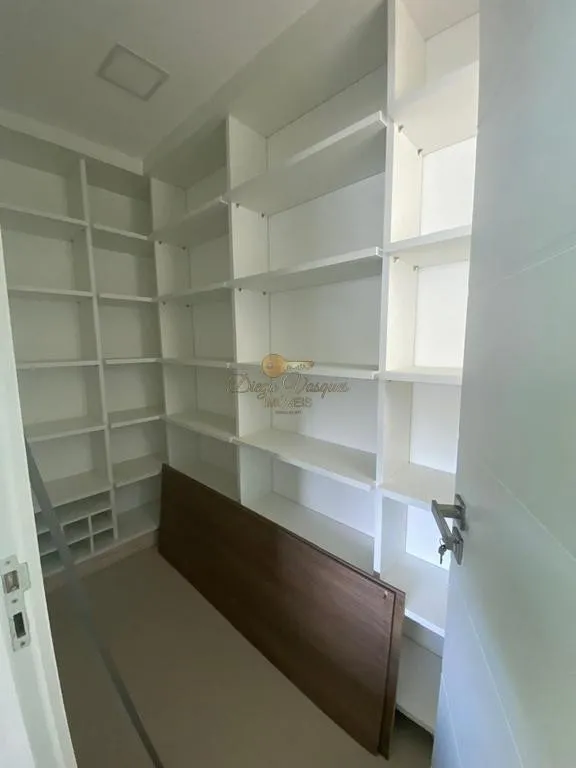 Imagem Casa em Condomínio para Venda em Teresópolis / RJ no bairro Prata