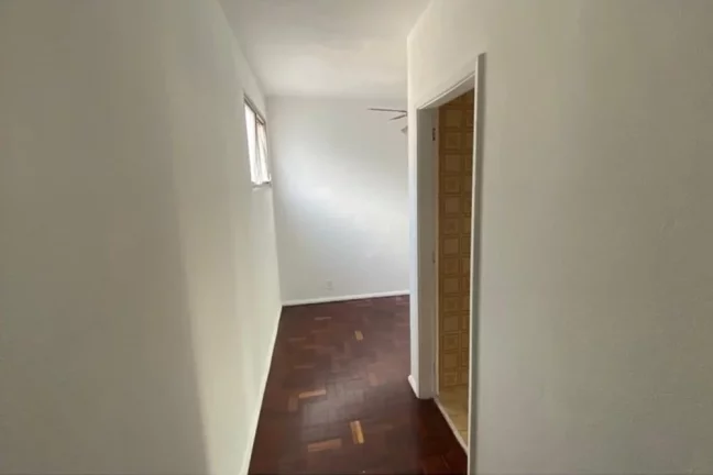 Imagem Apê Acolhedor com 2 Quartos na Praça Seca!