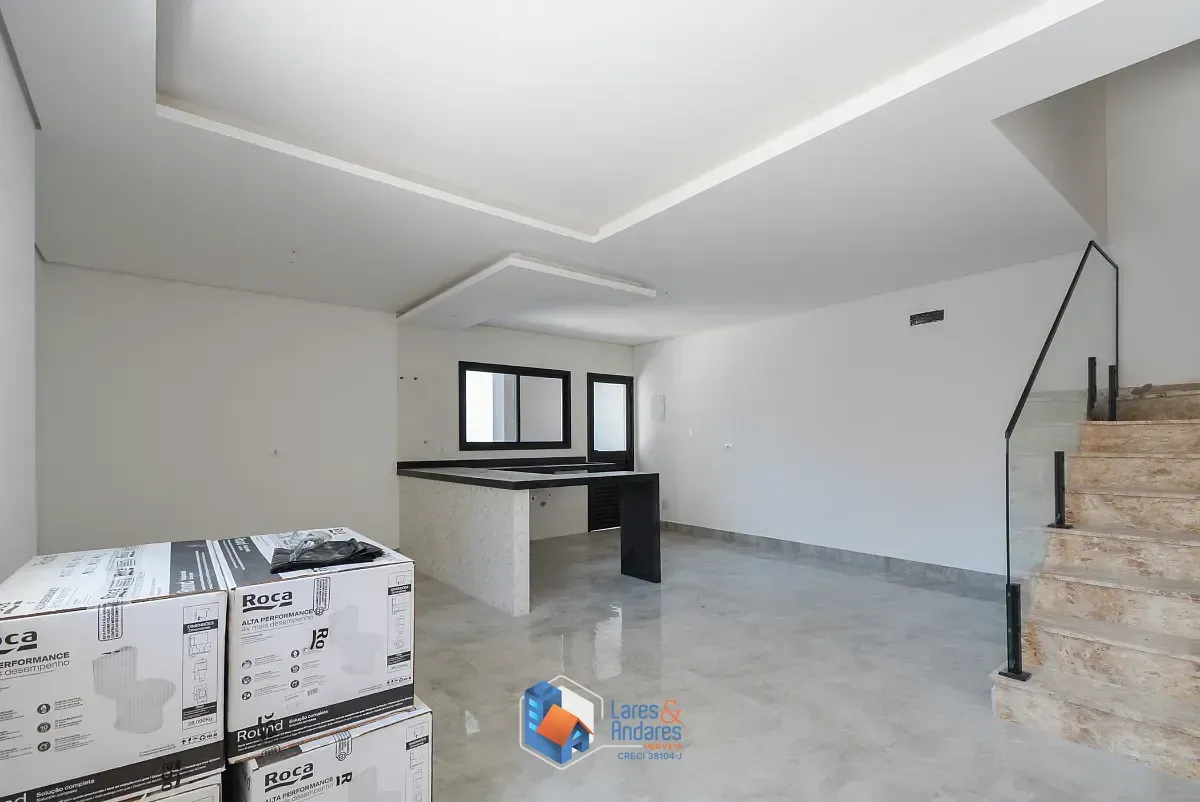 Imagem Sobrado para venda em Vila Gumercindo com 3 quartos, sendo 1 suíte, 180m²