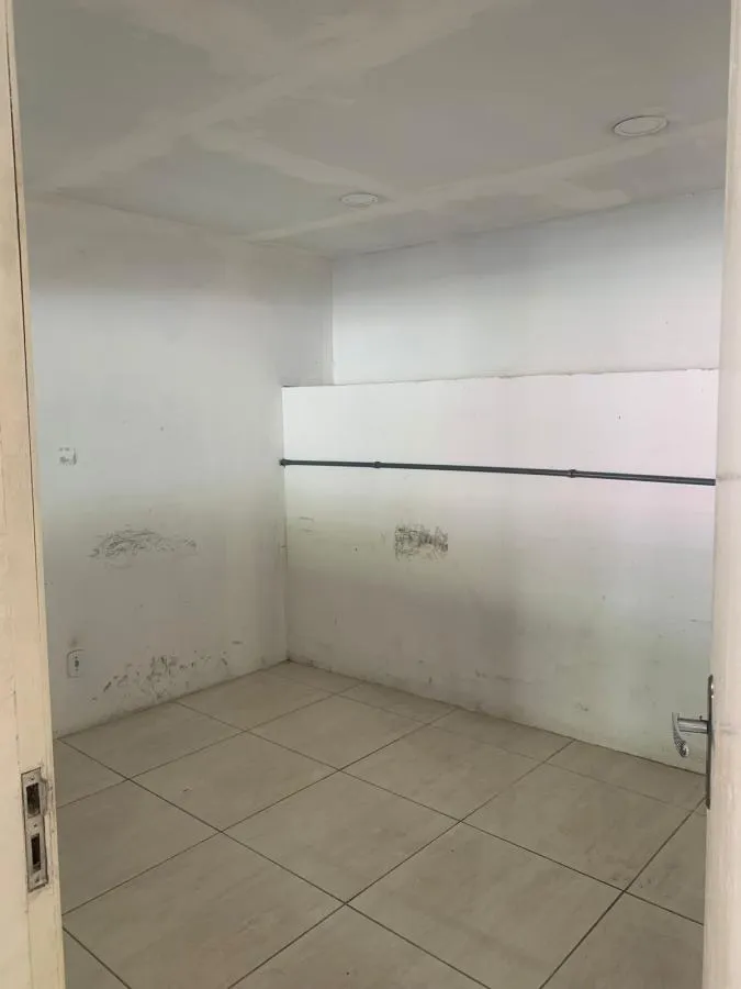 Imagem Comercial para Venda em Petrópolis / RJ no bairro Bingen