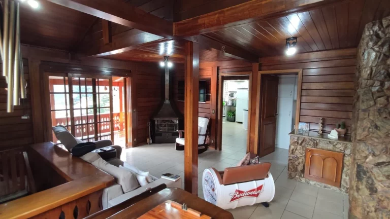 Imagem Casa 4 quartos sendo 1 suíte para venda no bairro Salgado Filho em Caxias do Sul