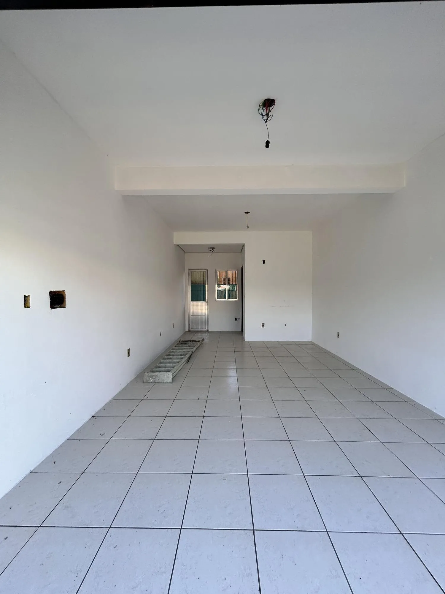 Imagem PRÉDIO COMERCIAL - 214M2 DE ÁREA PRIVATIVA - BAIRRO MATO GRANDE - CANOAS/RS
