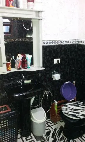 Imagem VENDA DE SOBRADO NA CIDADE MIGUEL BADRA, EM SUZANO/SP, 196m² com 03 andares, 09 quartos, 02 suítes, 03 salas, 02 cozinhas e 02 vagas. CONSULTE-NOS.