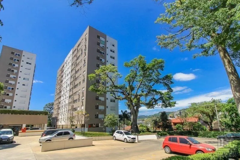 Apartamento de 2 quartos , suite , garagem em Condomínio Clube no bairro Teresópolis
