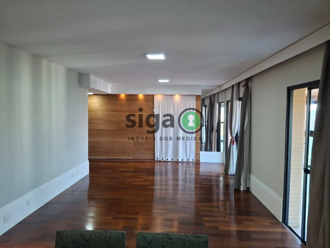 Imagem Apartamento para locação 4 dormitorios, 2 suítes, 3 vagas, 207 metros no Villaggio Panamby-Mobiliado