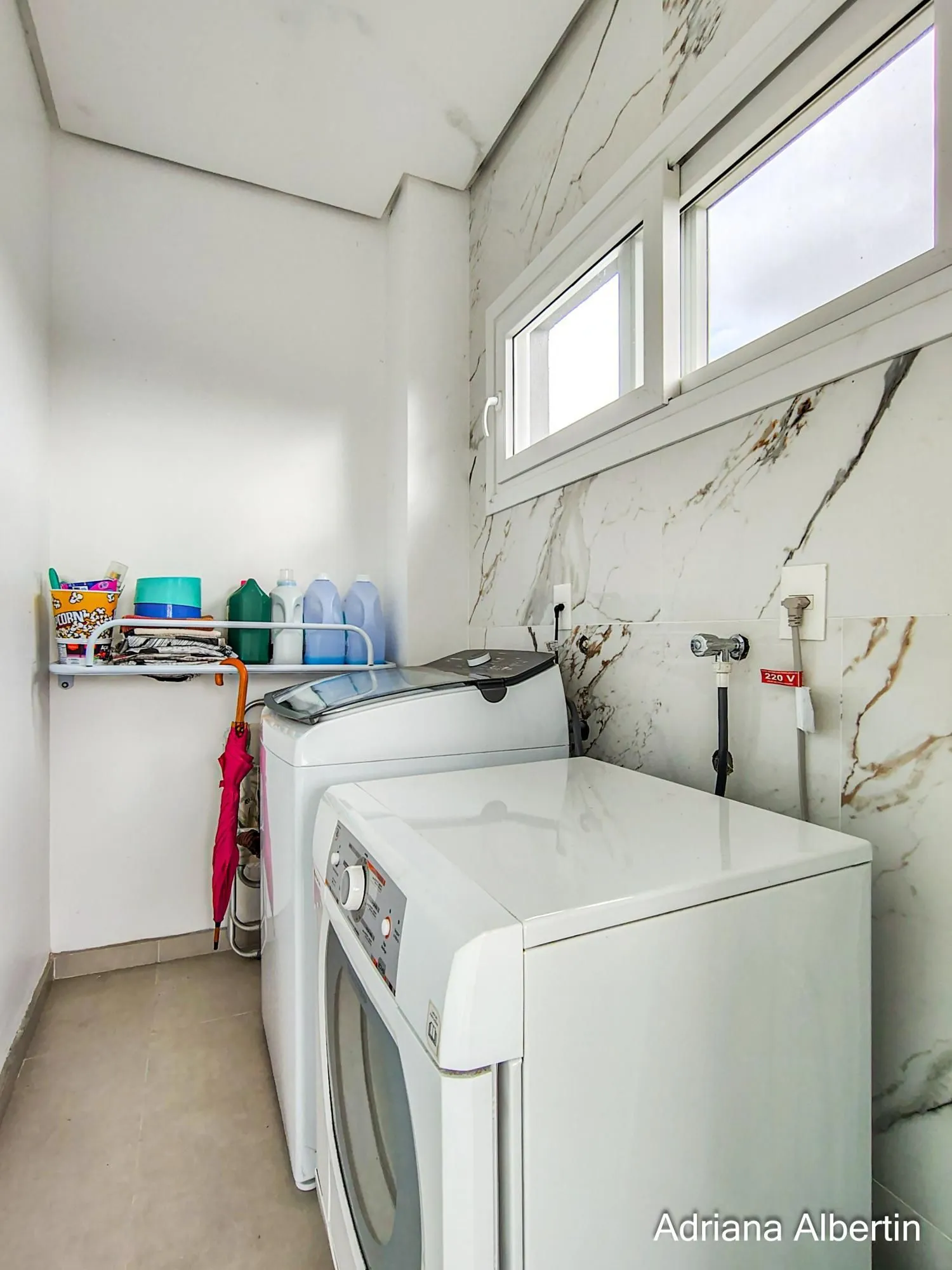 Imagem Casa em Condomínio Toscana - Alphaville - Porteira Fechada!!!