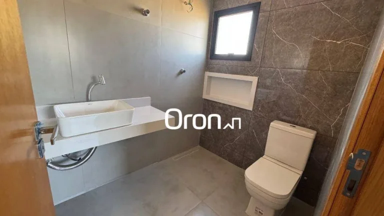 Imagem Sobrado à venda, 193 m² por R$ 1.650.000,00 - Jardins Porto - Senador Canedo/GO