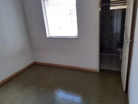 Imagem Casa linear composta de 2 quartos sendo uma suíte sala ampla 3 vagas de garagem em bairro residencial a 5 minutos do centro de Guarapari