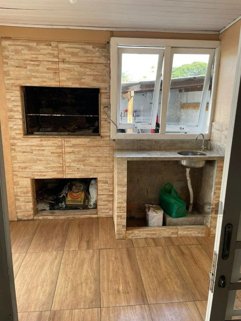 Imagem Casa de alvenaria, 03 dormitórios próximo a Av. Teresópolis