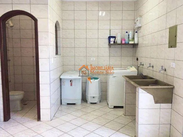 Imagem Sobrado com 3 dormitórios à venda, 421 m² por R$ 954.000,00 - Parque Continental II - Guarulhos/SP