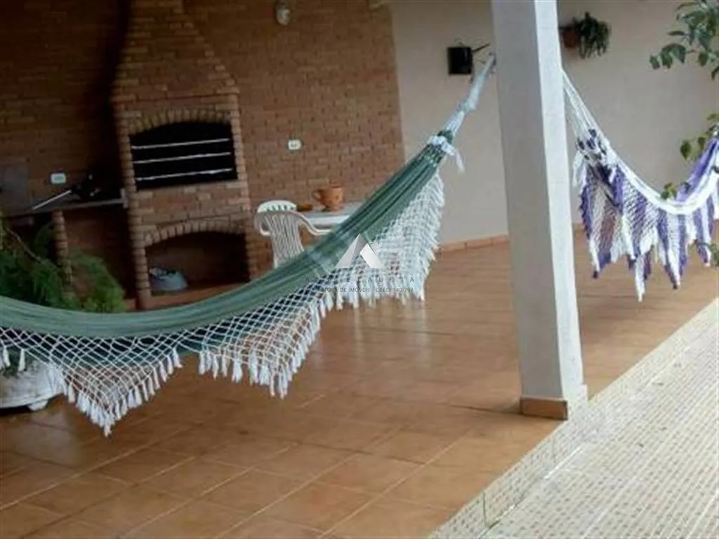 Imagem Casa lado praia a 60 metros do mar, otima localização em Mongaguá
