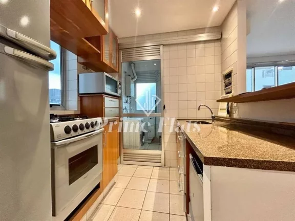 Imagem Flat disponível para venda no Twin Towers Ibirapuera, com 74m², 2 dormitórios e 2 vagas de garagem