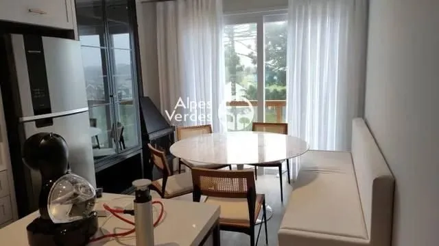 Imagem Vende-se apartamento no 4° andar cobertura mobiliado a 5 minutos da Rua Coberta