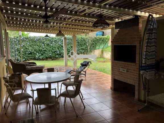 Imagem Casa à venda na Granja Viana com 3 dormitórios e suíte: moderna e integrada