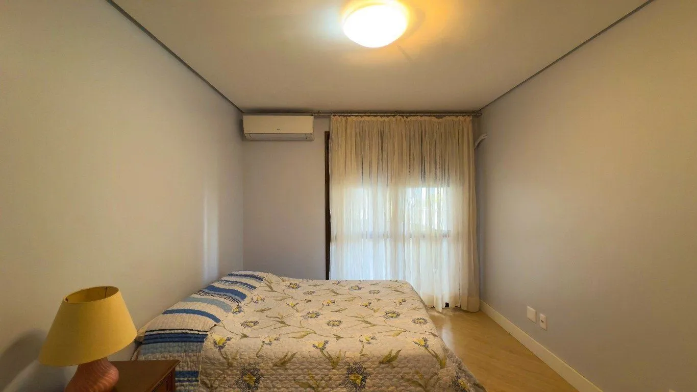 Imagem Apartamento semimobiliado com 2 suítes e 4 quartos no cobiçado bairro Bela Vista