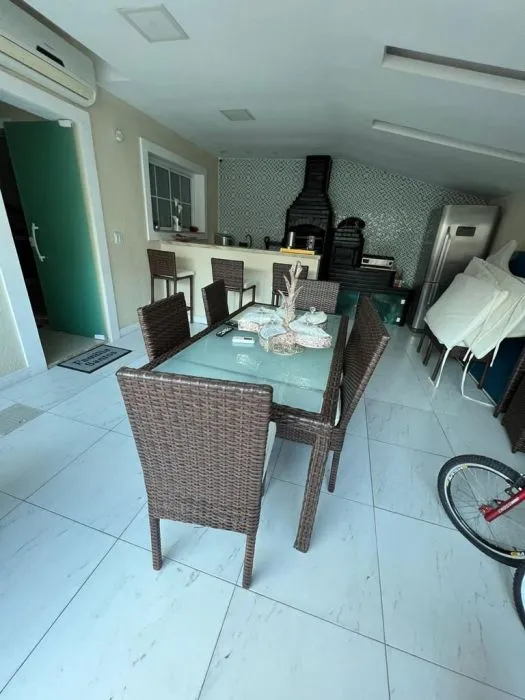 Imagem Jardins de Monet: casa triplex 260 m² e 4 quartos
