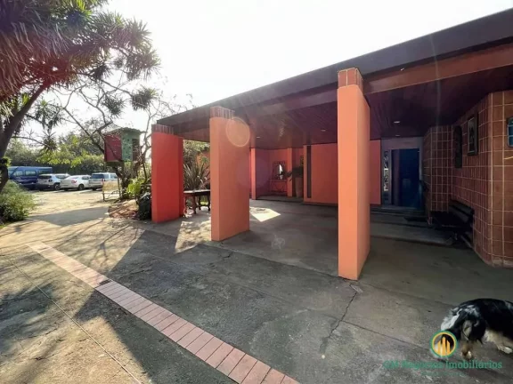 Imagem Fazendinha - 4d/2sts Linda, TÉRREA e contemporânea, piscina, muito espaço!