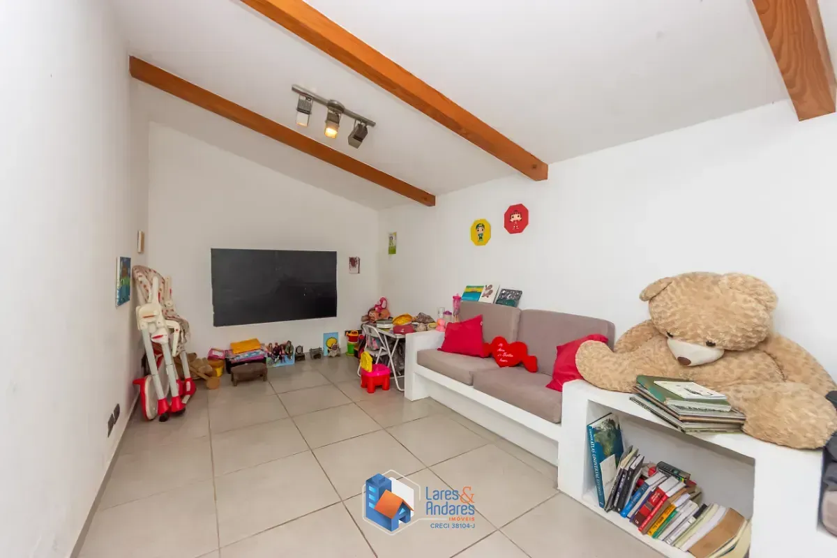 Imagem Sobrado para venda em Jardim Aeroporto com 3 quartos, sendo 1 suíte, 162m²