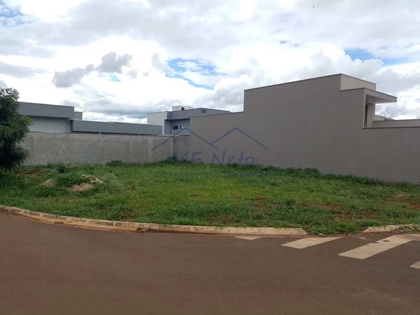 Imagem Terreno Padrão