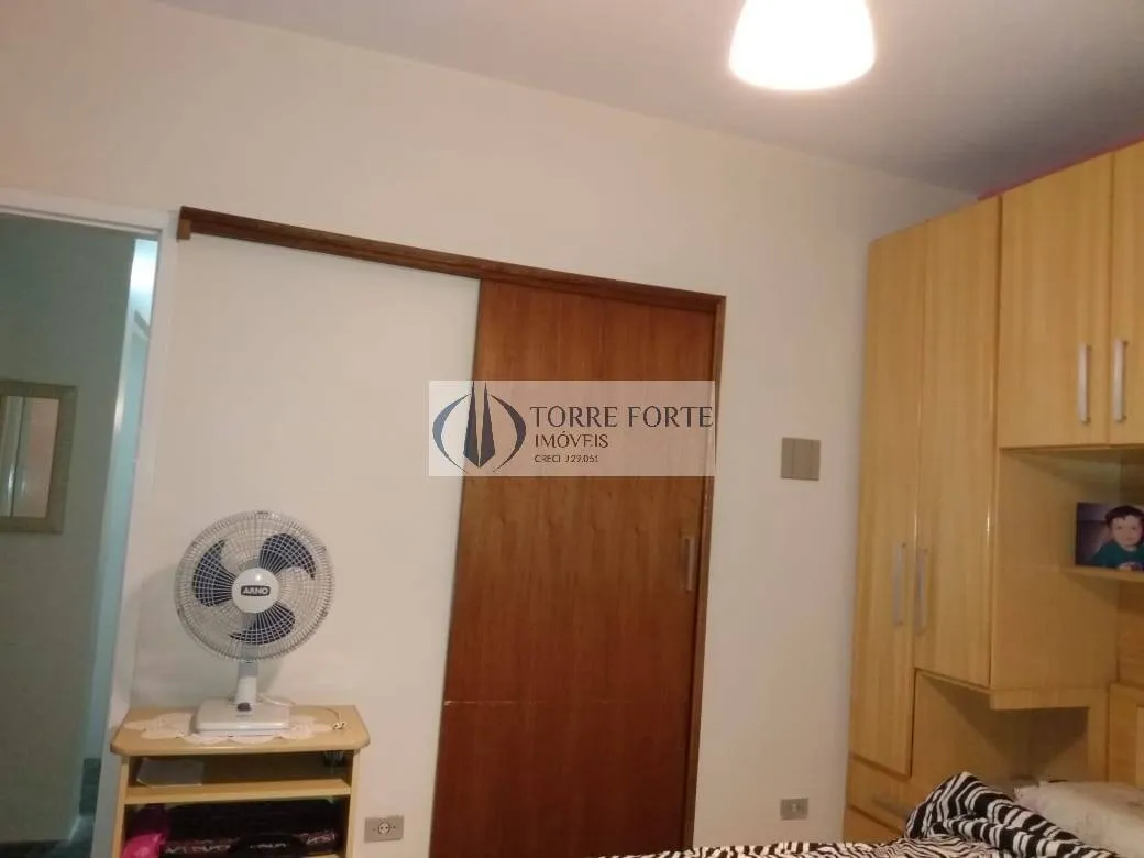 Imagem Casa Assobradada com 4 dormitórios, 1 suíte, 2 vagas de garagem, Demarchi