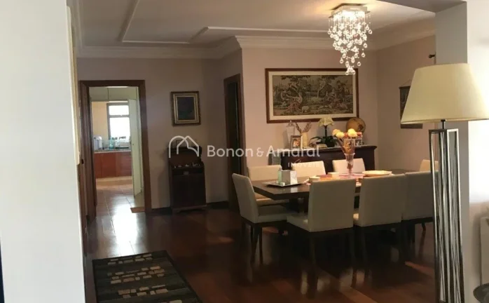 Imagem Apartamento a venda no bairro Cambuí em Campinas.
Localizado em rua tranquila e arborizada no miolo...