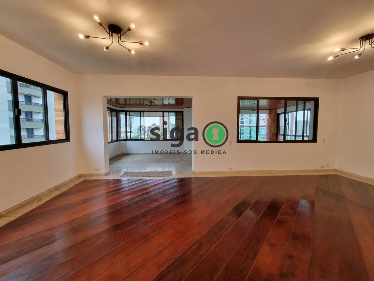 Imagem VENDE no Morumbi (Vila Suzana) Apartamento com 4 suítes, 4 Vagas + Depósito