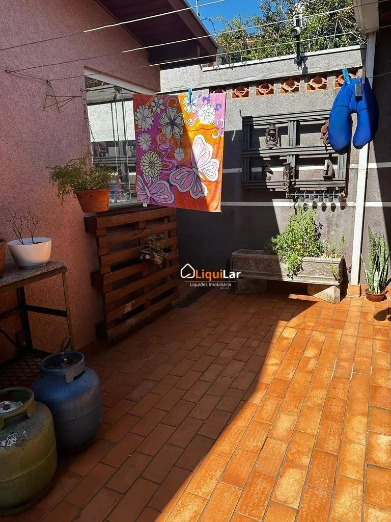 Imagem Casa com 4 Suítes, Piscina e Imóvel Regularizado para Financiamento