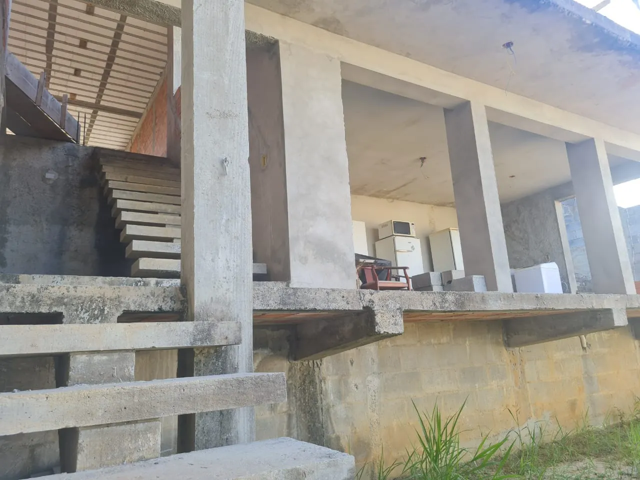 Imagem Casa em Construção no Condomínio Fazenda Alta Vista - 752m² de Área Construída e 6 Suítes