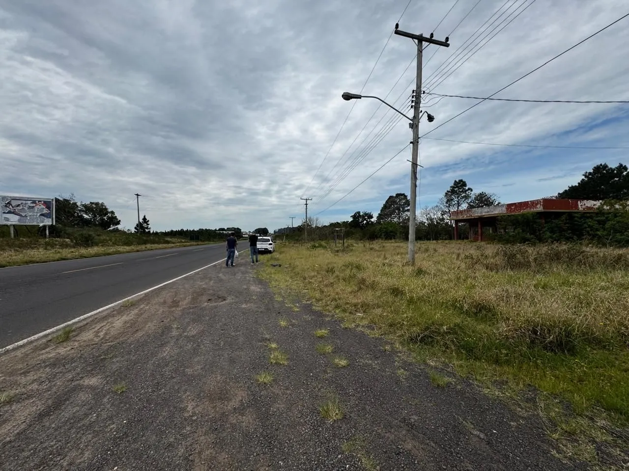 Imagem Terreno de 1 Hectare à Venda em Osório - Estrada do Mar de frente, RS com laudo Ambiental.