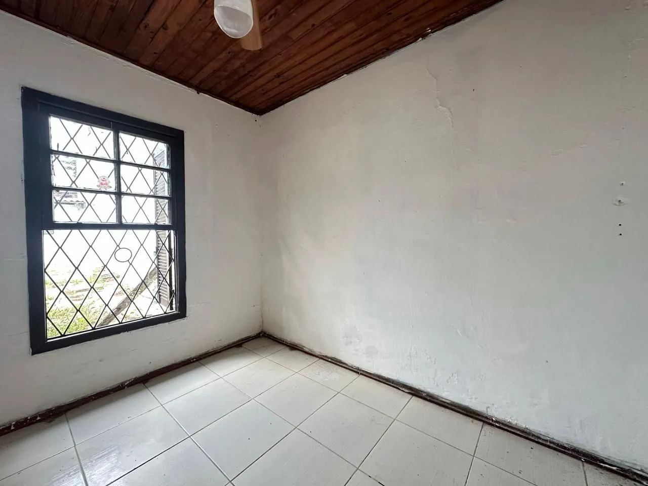 Imagem Casa com 3 dormitórios e edicula para venda e locação no bairro Belém Novo