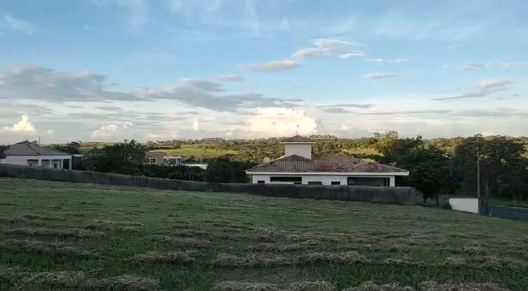 Imagem Terreno de 1000,00 m2 de área disponível para venda!