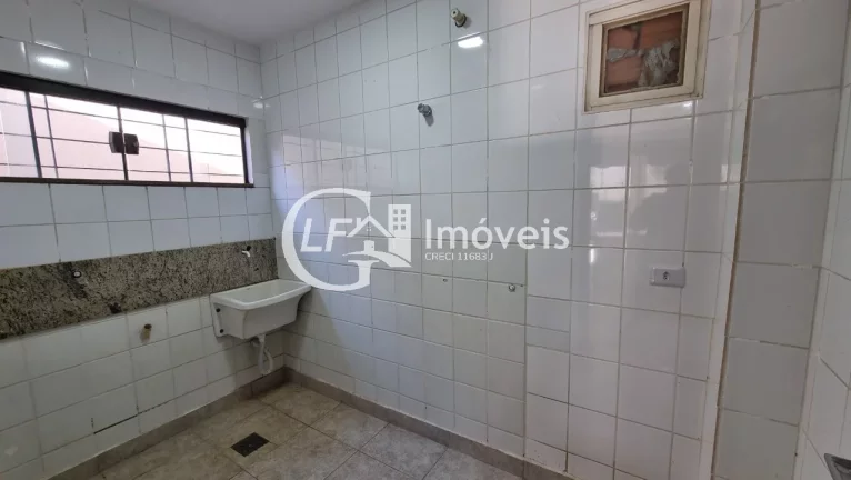 Imagem Excelente Sobrado em Localização Privilegiada ? Próximo à Av. Fábio Zahran