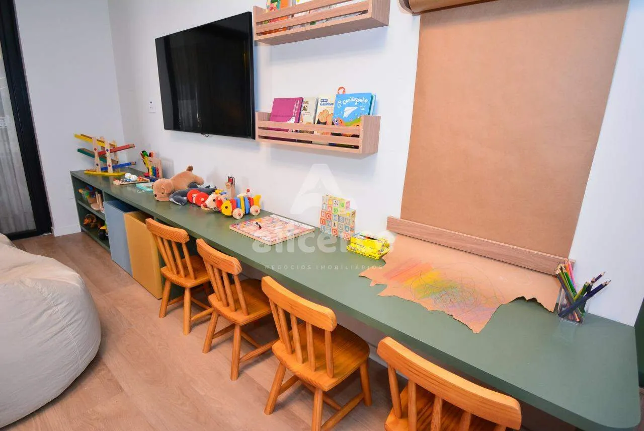 Imagem Apartamento à venda com 3 quartos 3 suítes, 109m² em Centro Florianópolis