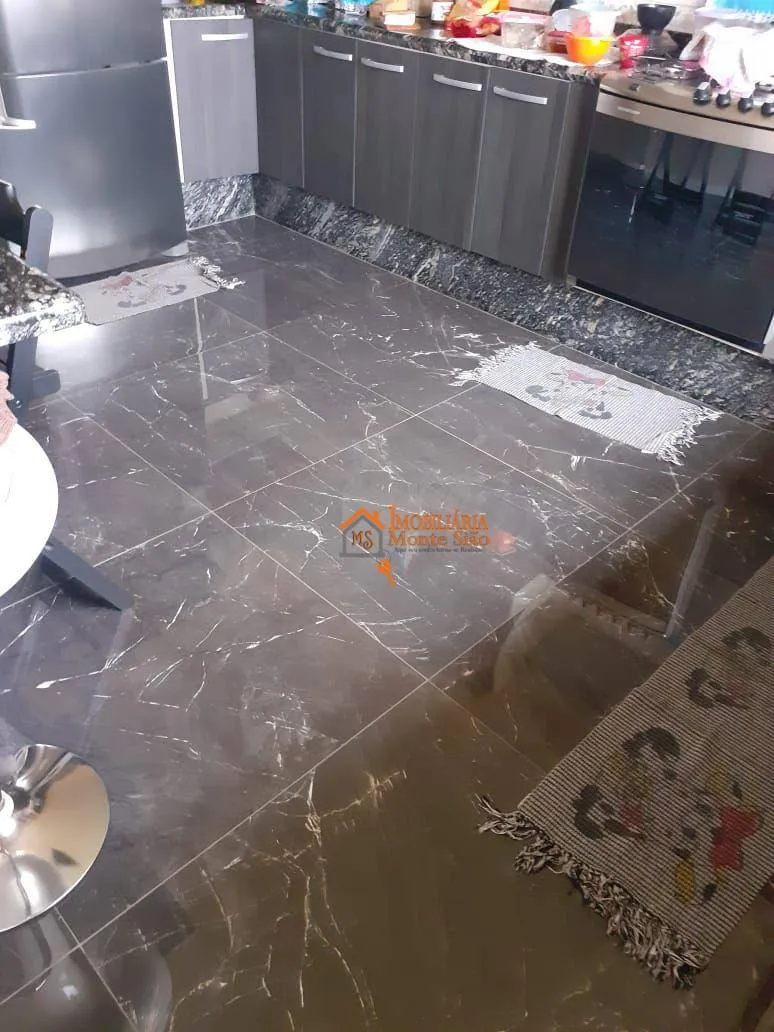 Imagem Sobrado com 4 dormitórios à venda, 265 m² por R$ 800.000,00 - Cidade Jardim Cumbica - Guarulhos/SP