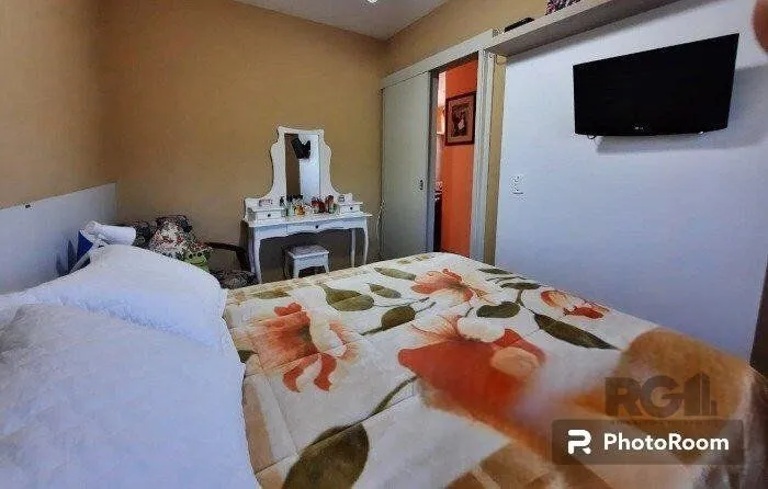 Imagem APARTAMENTO | 02 DORMITÓRIOS | 01 VAGA | SEMI MOBILIADO | CAVALHADA | ZONA SUL
