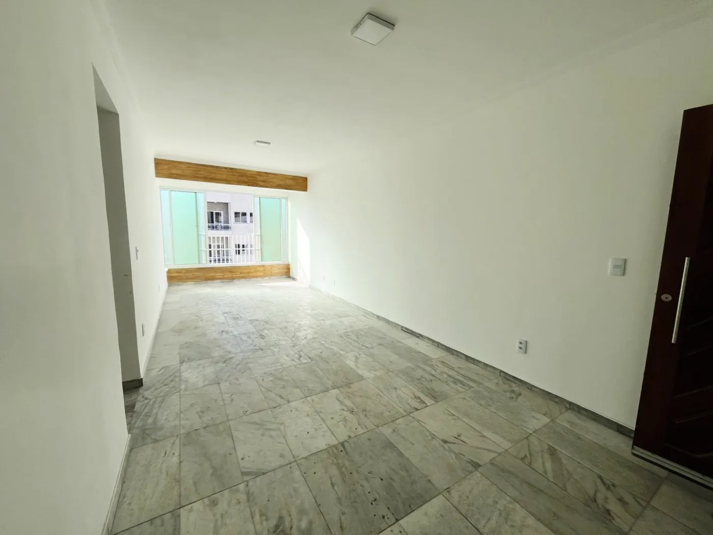 Imagem Apartamento para Venda em Fortaleza, São Gerardo, 3 dormitórios, 1 suíte, 3 banheiros, 1 vaga