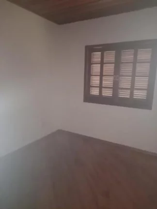 Imagem LINDA CASA EM CONDOMÍNIO FECHADO, EM GENEROSO TERRENO DE 770M² E 108M² DE ÁREA CONSTRUÍDA!