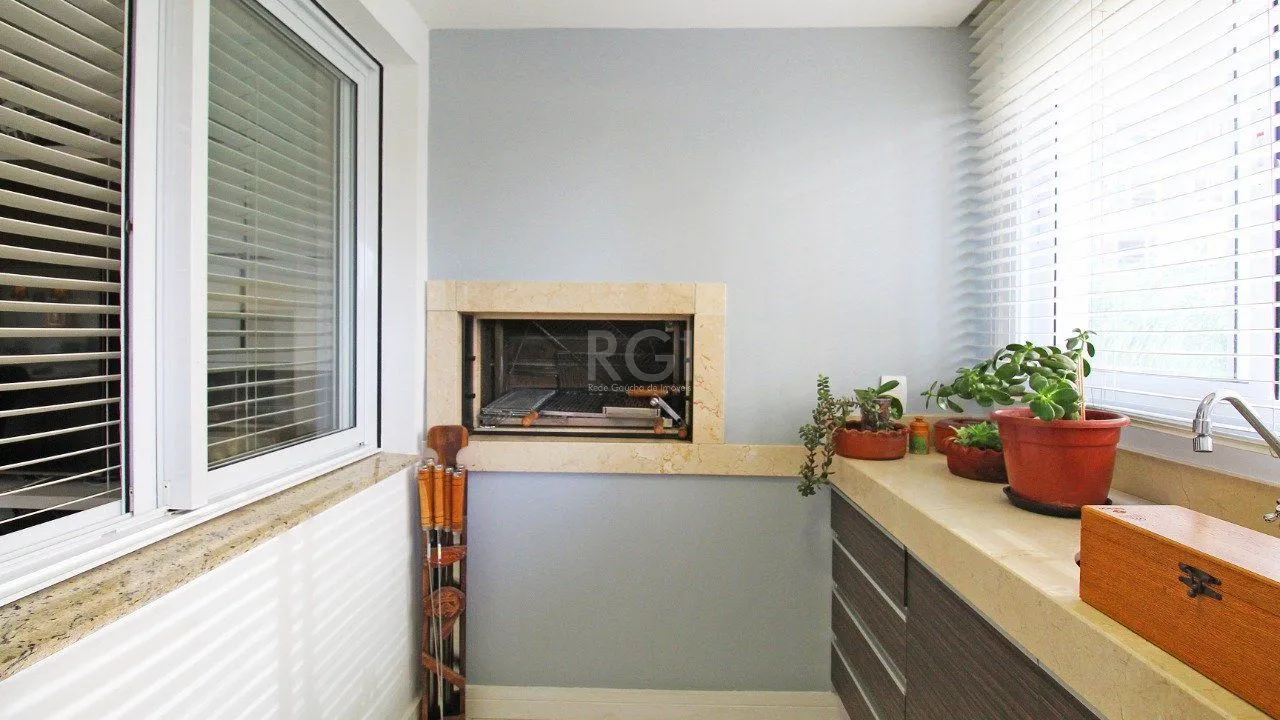 Imagem Apartamento com três (3) dormitórios, três (3) suítes sendo uma (1) suíte master e quatro (4) vagas de garagem com dois (2) depósitos próximo ao shopping Iguatemi, no Condomínio Cipriani Nuova Archit