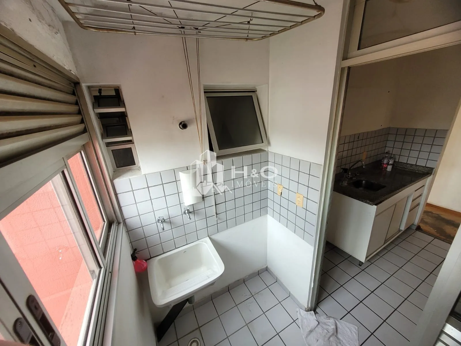 Imagem Apartamento à venda no bairro da Penha - 2 dormitórios (1 suíte), sacada e 2 vagas
