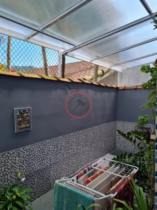 Imagem CASA EM CONDOMINIO, COM 2 DORMITORIOS 2 BANHEIROS AREA EXTERNA COM COBERTURA RETRATIL COZINHA AMERICANA
