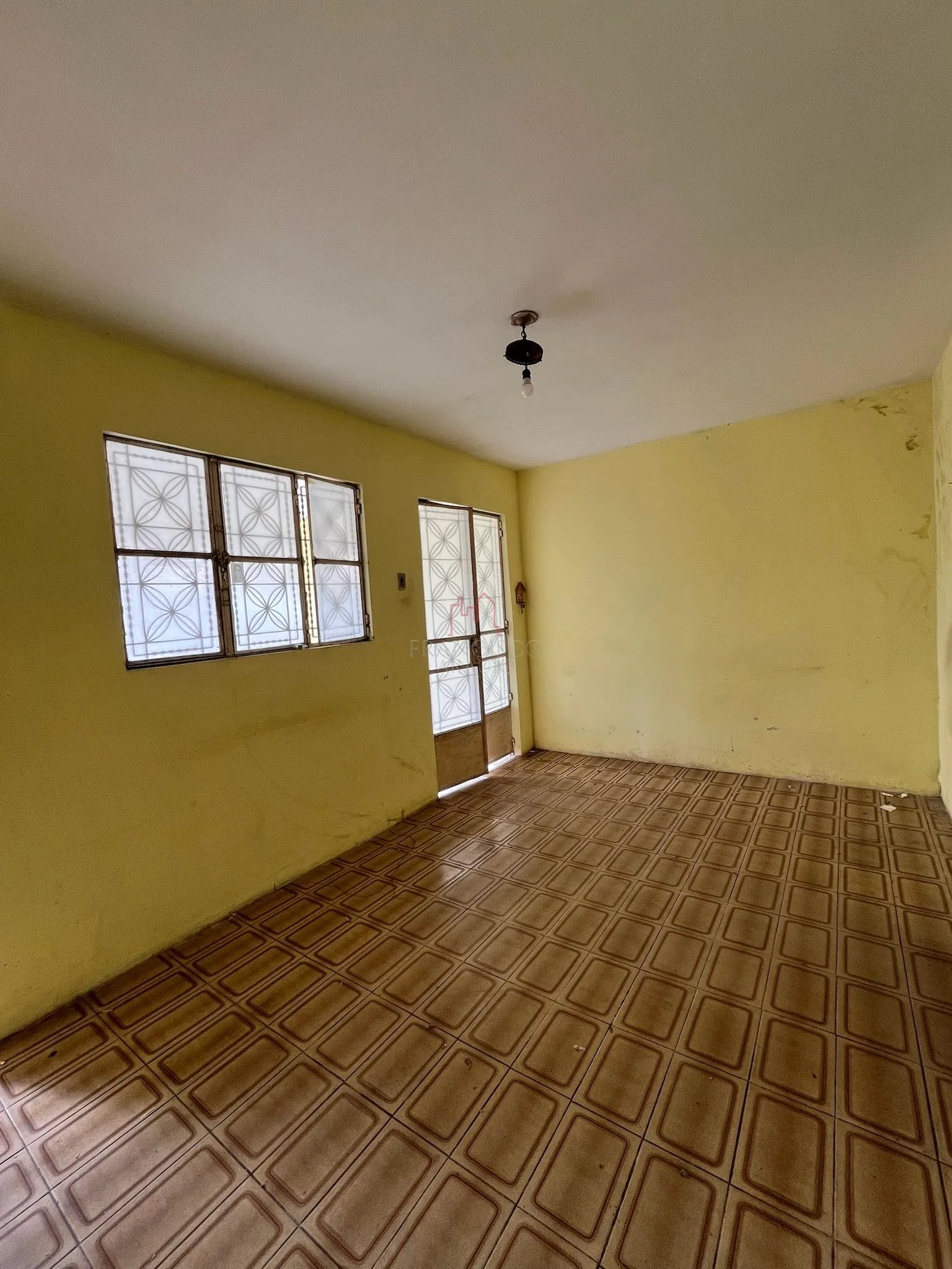 Imagem Oportunidade para quem busca espaço, localização estratégica e potencial de valorização no bai...